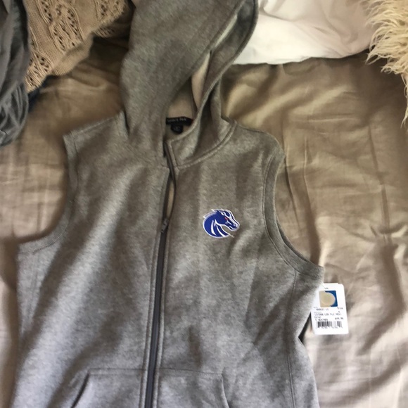 Vest - Picture 1 of 1